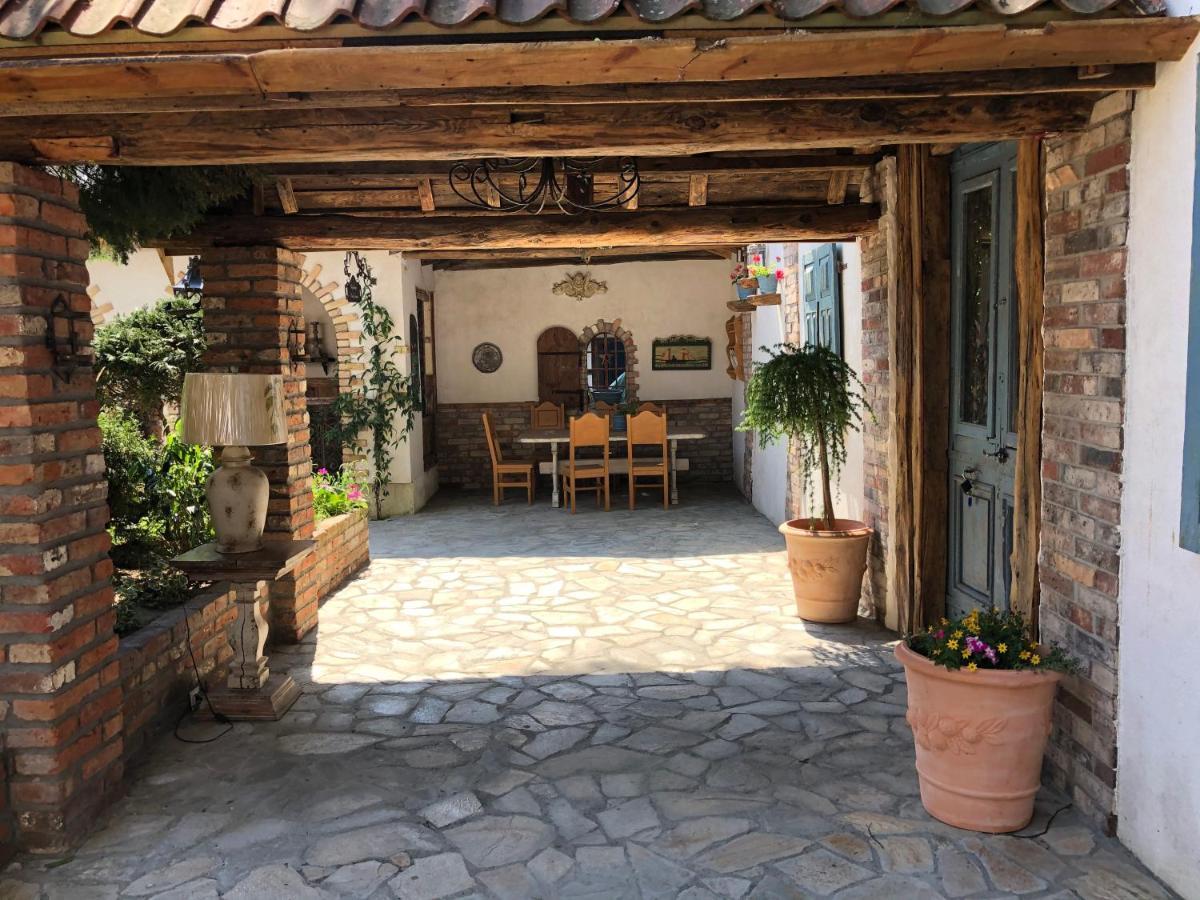 Paul'S Fantasia Boutique Suites Estetino Exterior foto